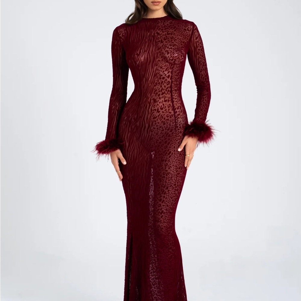 Elegant Burgundy Long Sleeve Dress